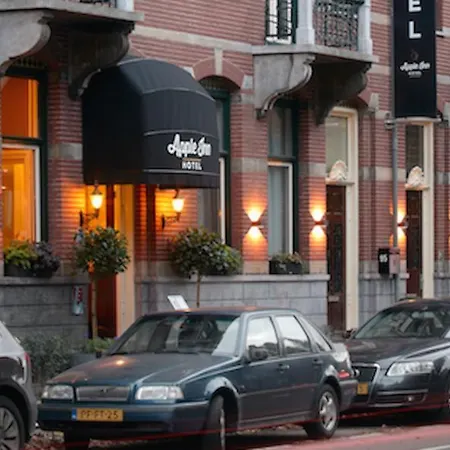 Apple Hotel