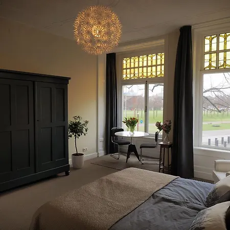 Bed & Breakfast M-square *