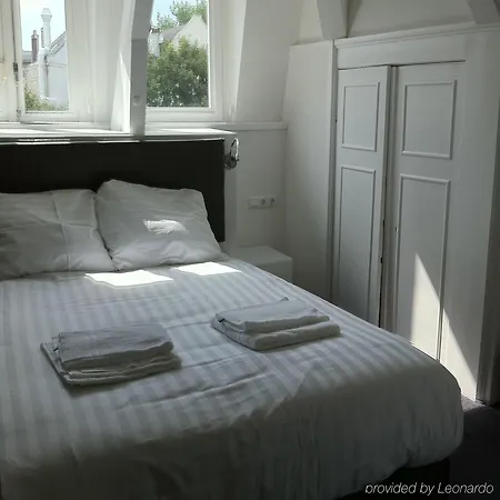 Hotel Vossius Vondelpark 3*