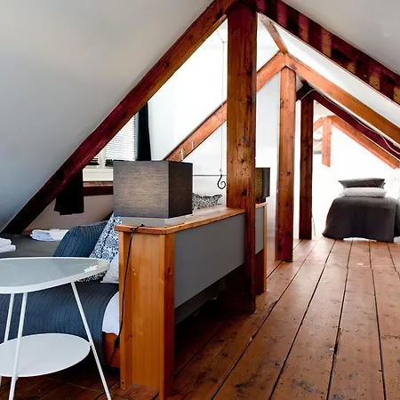 Bed and breakfast Canal 3*