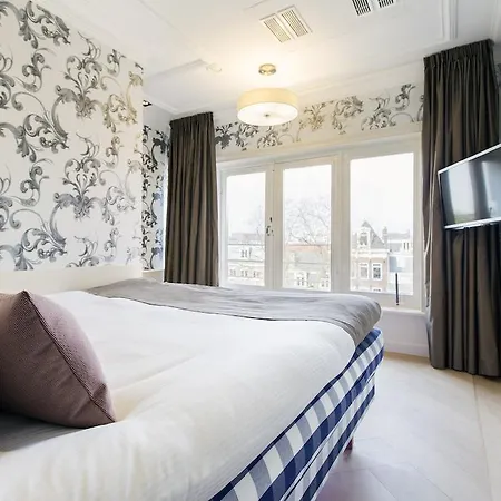 Hotel Canal 4*