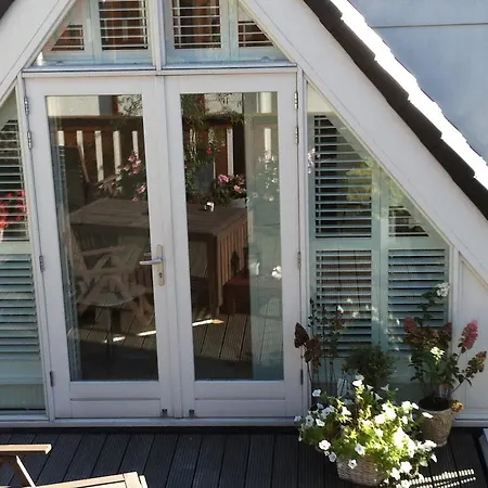 Bed & Breakfast On The Roof Amsterdam