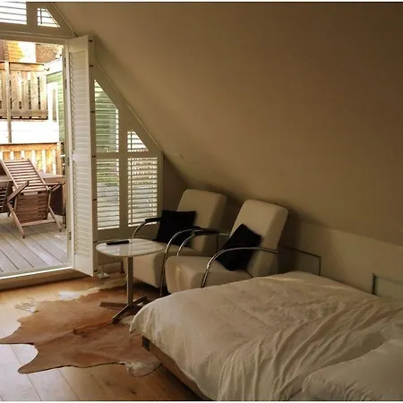Bed & Breakfast On The Roof Amsterdam