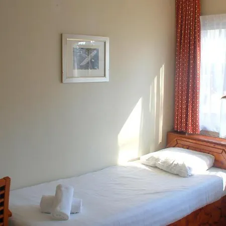 Auberge de jeunesse Budget Hostel Bargain Toko *