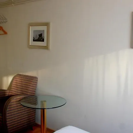 Auberge de jeunesse Budget Hostel Bargain Toko
