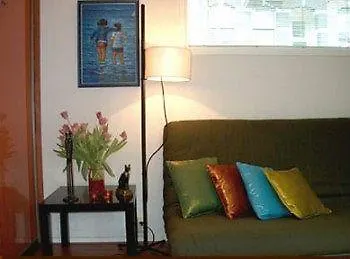 Hotell Phildutch Houseboat