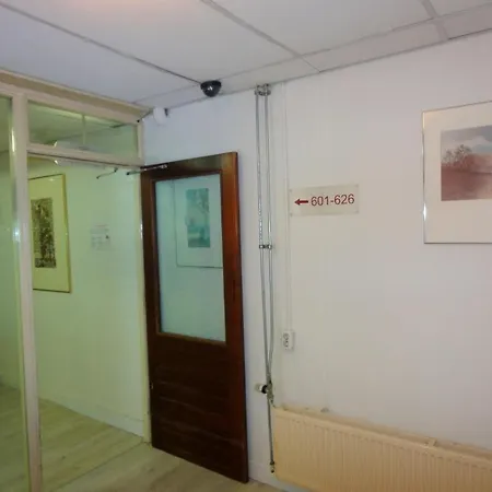 Budget Hostel Bargain Toko