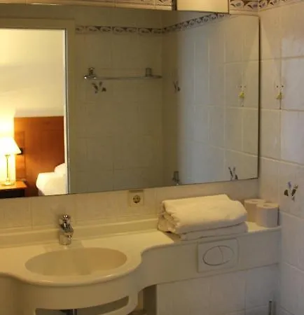 Alfa Hotell *