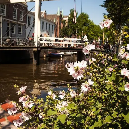 Bed & Breakfast Zwanestein Canal House