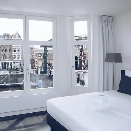 Bed and Breakfast Canal House