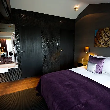 Hotel Canal House 4*