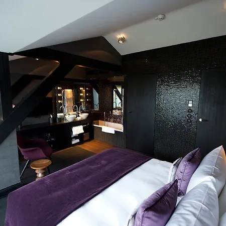 Hotel Canal House