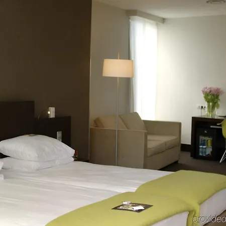 Nh Caransa Hotel 4*