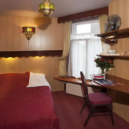 Nadia Hotel