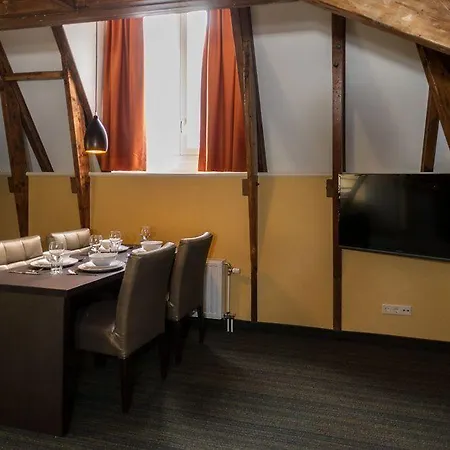 Golden Mansion Aparthotel 3*