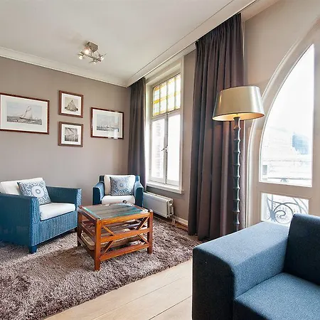 Leidseplein Hostel