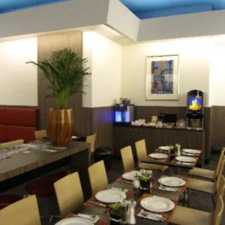 Hotel Savoy