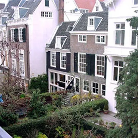 Hotel Quentin Golden Bear