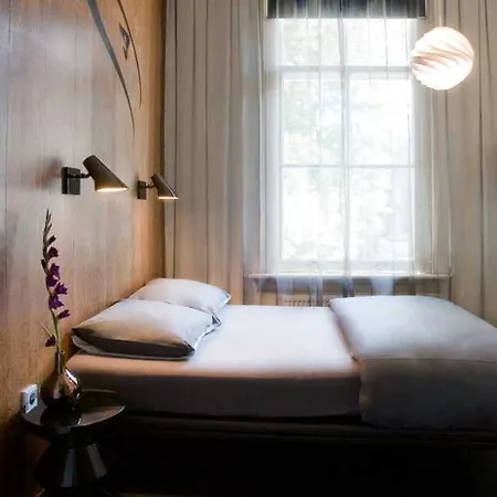 Hotel V Frederiksplein 3*