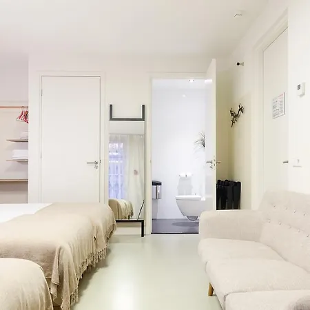Marnix360apartments The Mansion アパートホテル 2*