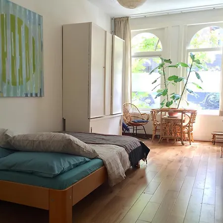Bed & Breakfast Studio Garden View *