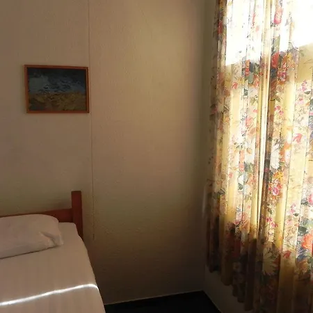 Hotel Hotel Crown