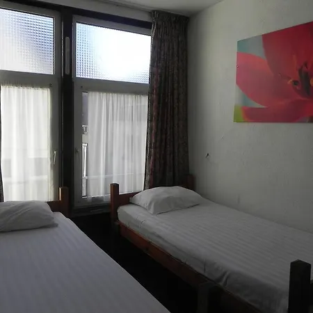 Hotel Crown *