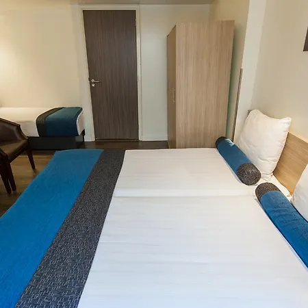 Hotell Library 3*