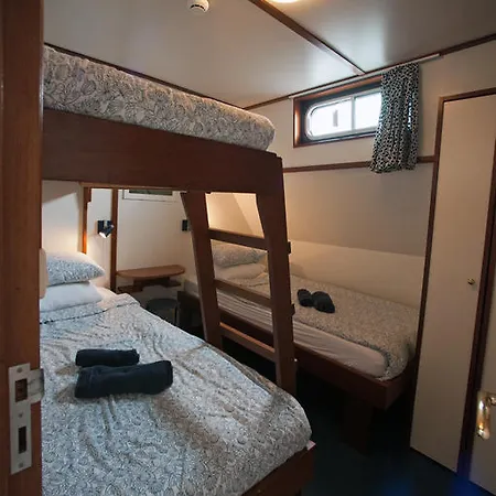 Hotelboot Sarah Hotel 2*