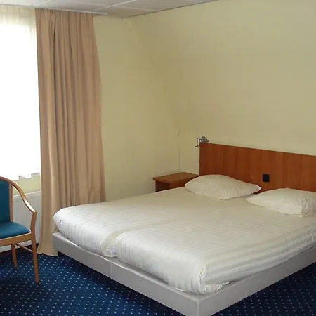 74 Hotel