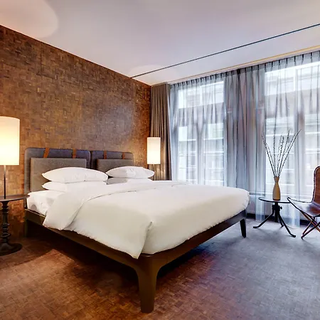 V Nesplein Hotel