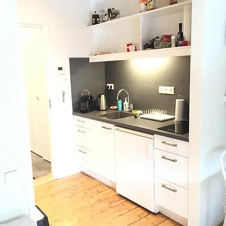 Apartment Alberdingk Thijmstraat Amsterdam