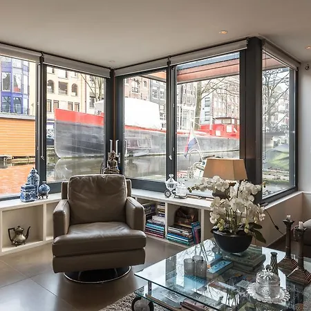 Ботель Houseboat-apartment Sumatra Амстердам