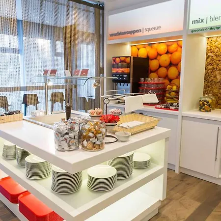 Hampton By Hilton Centre East 4*