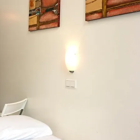 Max Hotel