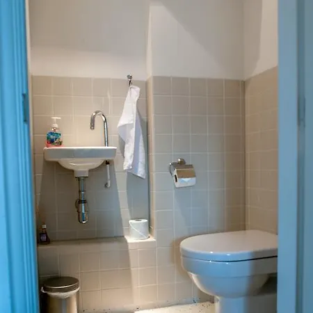 The Vanguard Bed & Breakfast Amsterdam