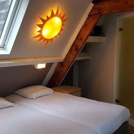 Corner House Hotell