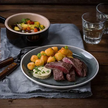 Campanile & Restaurant Zuid-oost Отель