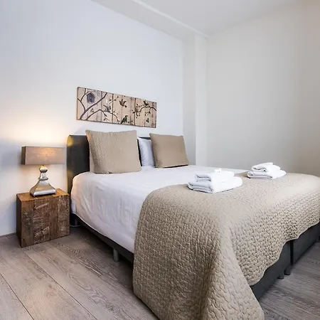 Sarphatipark Apartments *