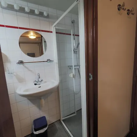 Hotel Hotelboot Sarah 2*
