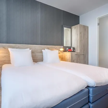 Joy Hotel 3*