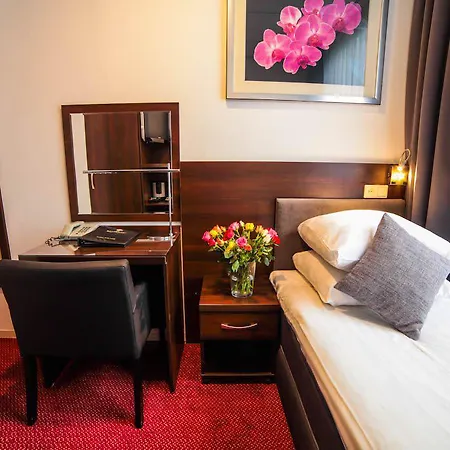 City Garden Hotel 3*