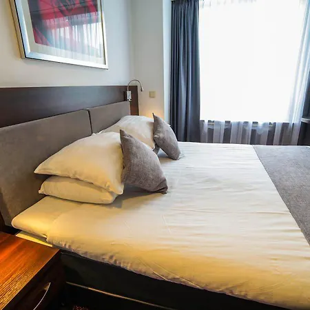 City Garden Hotel