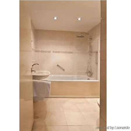 Aadam Wilhelmina Hotel