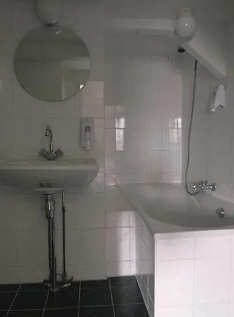 Delta City Center Hotel 3*