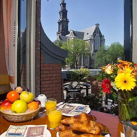 Nadia Hotel 2*