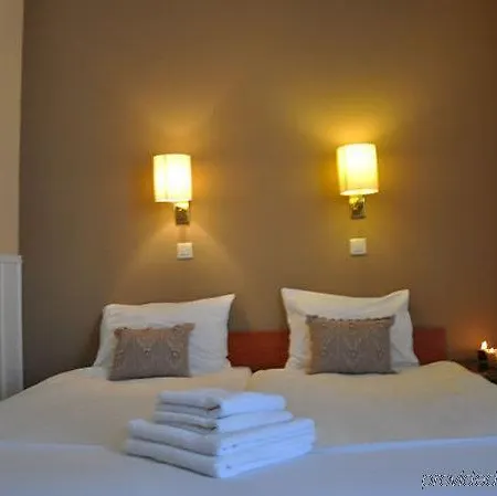 Apple Hotel