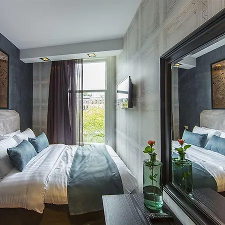 No. 377 House 3* Amsterdam