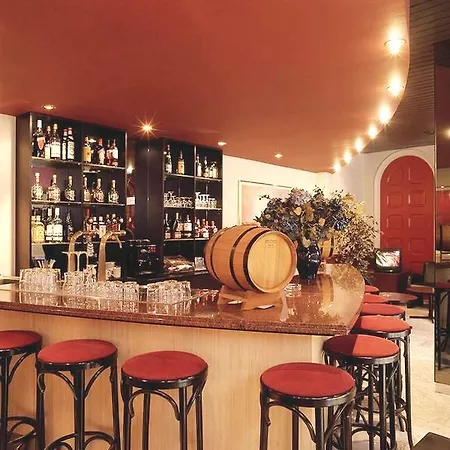 Best Western Dam Square 3*