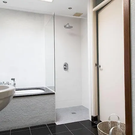 アパートホテル Marnix360apartments The Mansion